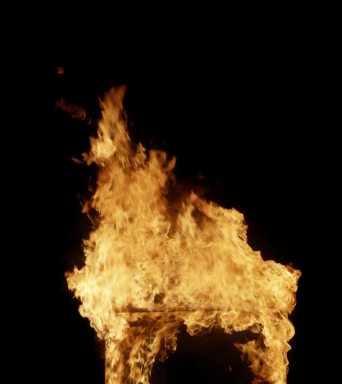 烈焰传统：不同文化中火焰传统的探究